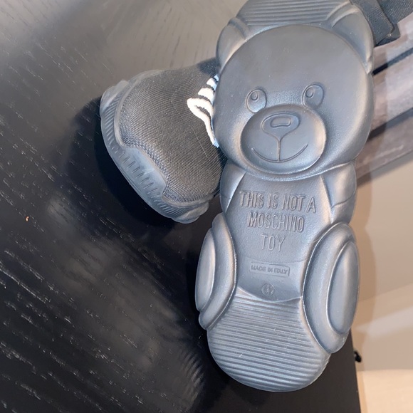 Women’s size 11 Moschino Sock Sneaker. Never worn - Picture 3 of 11